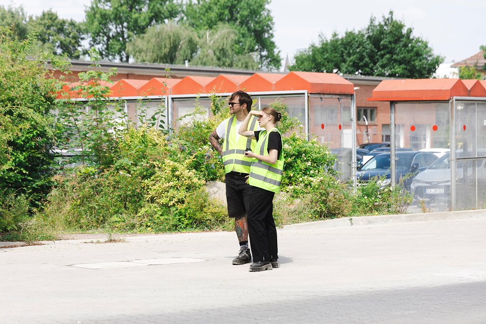 Robert und Marei auf der Baustelle